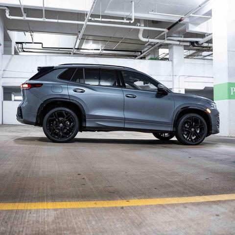 Photo of 2025 Platinum Volkswagen Tiguan