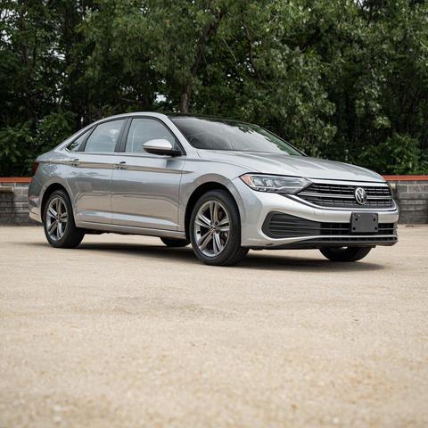 Photo of 2022 Silver Metallic Volkswagen Jetta