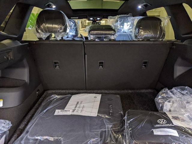 Photo of 2025 Deep Black Pearl Volkswagen Tiguan