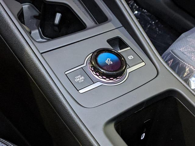 Photo of 2025 Deep Black Pearl Volkswagen Tiguan