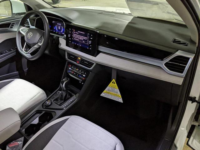Photo of 2025 Pure White Volkswagen Taos