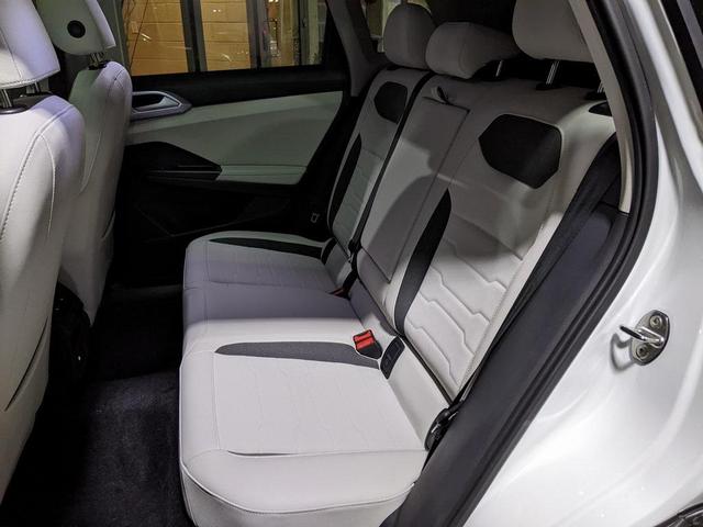 Photo of 2025 Pure White Volkswagen Taos