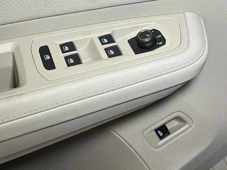 Photo of 2025 Mountain Lake B Volkswagen Atlas