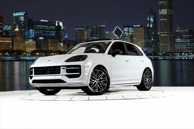 Photo of 2024 Carrara White Metallic Porsche Cayenne