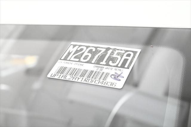Photo of 2024 Carrara White Metallic Porsche Cayenne