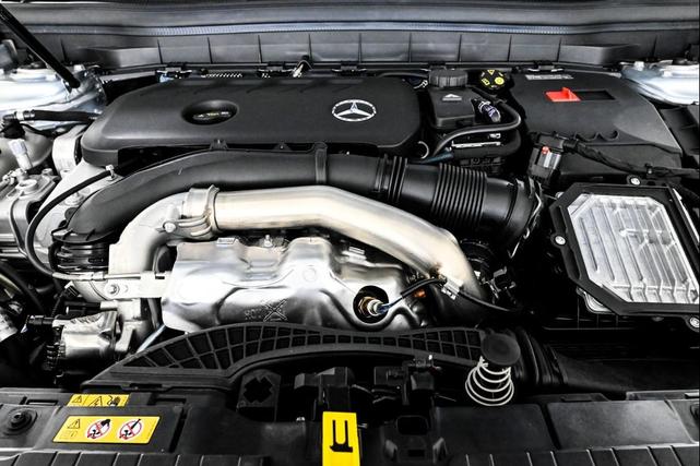 Photo of 2026 CIRRUS SILVER Mercedes-Benz GLB 250
