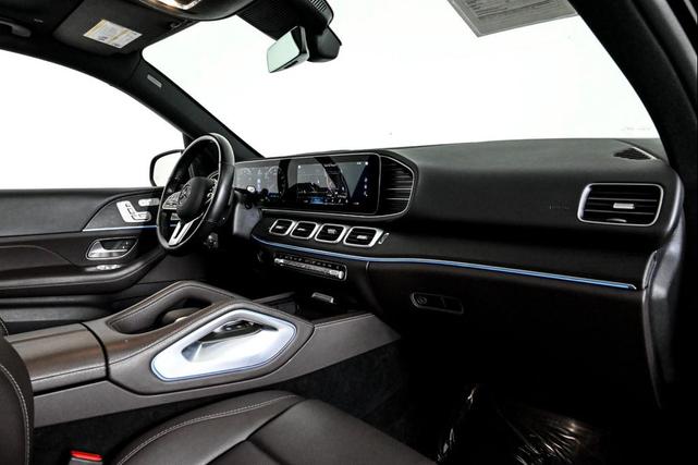 Photo of 2023 Black Mercedes-Benz GLE 450