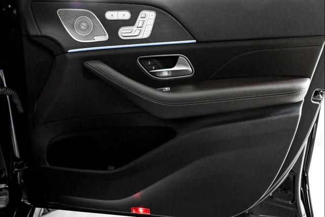 Photo of 2023 Black Mercedes-Benz GLE 450