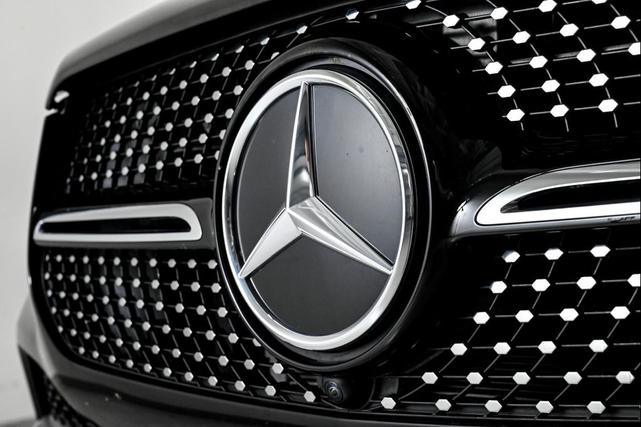 Photo of 2023 Black Mercedes-Benz GLE 450