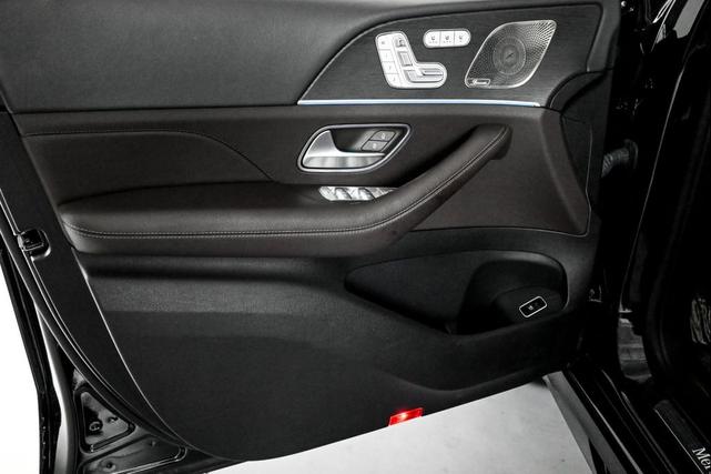 Photo of 2023 Black Mercedes-Benz GLE 450