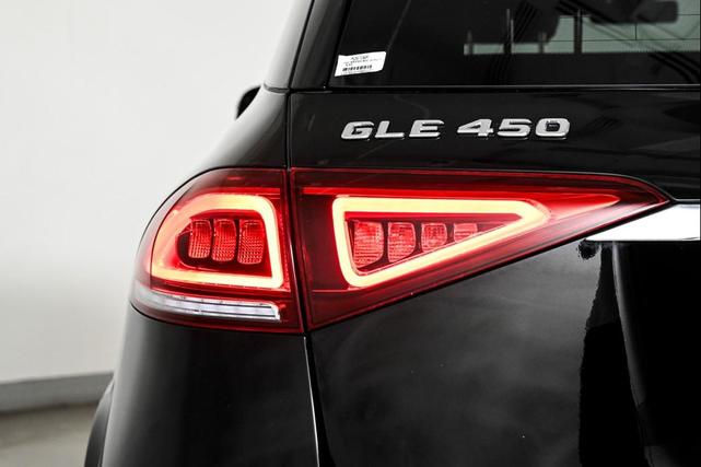 Photo of 2023 Black Mercedes-Benz GLE 450