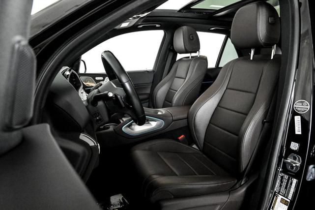 Photo of 2023 Black Mercedes-Benz GLE 450