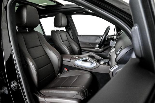 Photo of 2023 Black Mercedes-Benz GLE 450