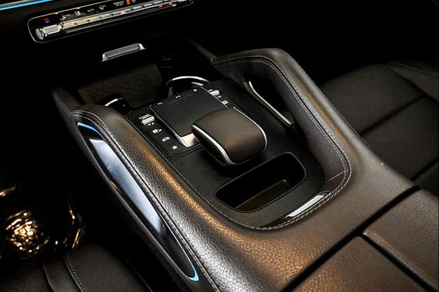 Photo of 2023 Black Mercedes-Benz GLE 450