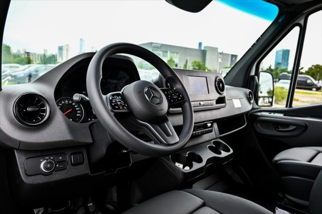 Photo of 2024 Arctic White Mercedes-Benz Sprinter 3500