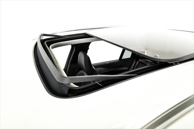 Photo of 2022 CRYSTAL WHITE MET Volvo XC90 Recharge Plug-In Hybrid