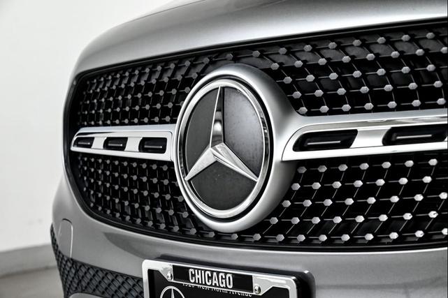 Photo of 2021 MOUNTAIN GREY MET Mercedes-Benz GLA 250