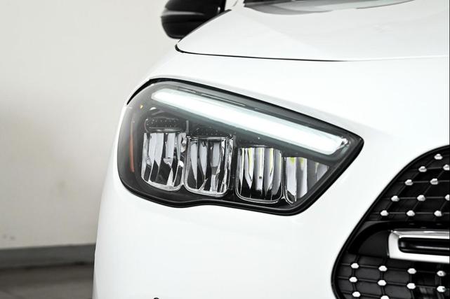 Photo of 2024 Polar White Mercedes-Benz GLA 250
