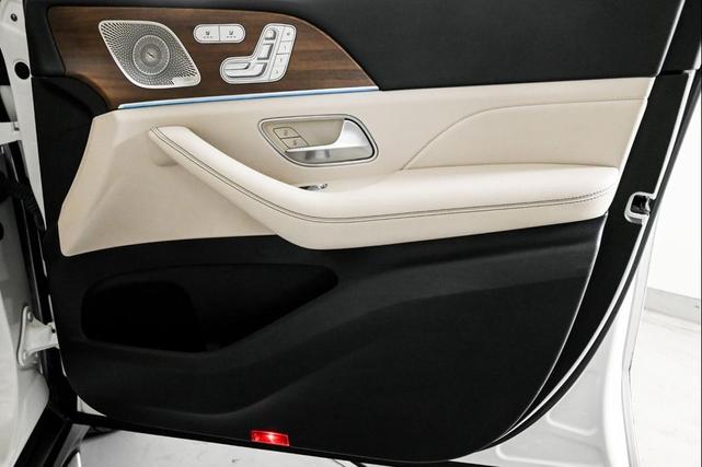 Photo of 2021 Polar White Mercedes-Benz GLE 450