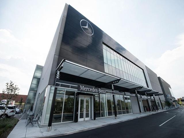 Photo of 2024 Night Black Mercedes-Benz GLB 250