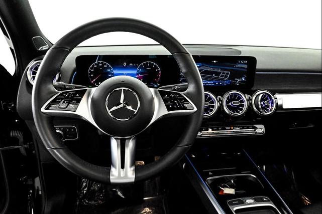 Photo of 2024 Night Black Mercedes-Benz GLB 250