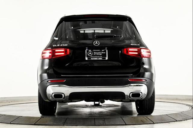 Photo of 2024 Night Black Mercedes-Benz GLB 250