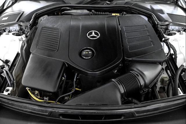 Photo of 2025 Polar White Mercedes-Benz C-Class