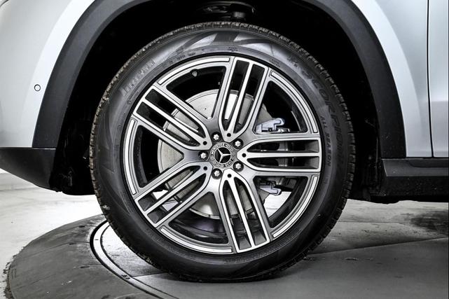 Photo of 2026 CIRRUS SILVER Mercedes-Benz GLS 450