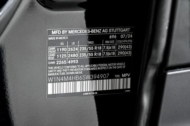 Photo of 2025 Night Black Mercedes-Benz GLB 250