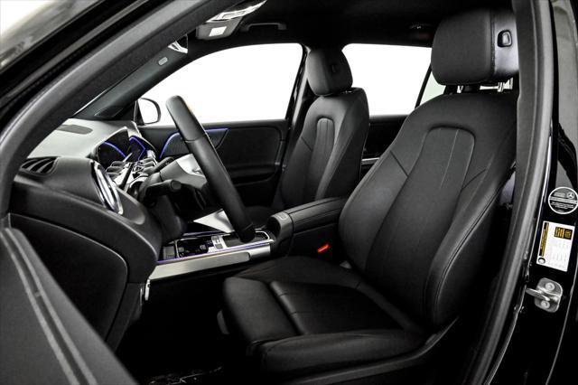 Photo of 2025 Night Black Mercedes-Benz GLB 250