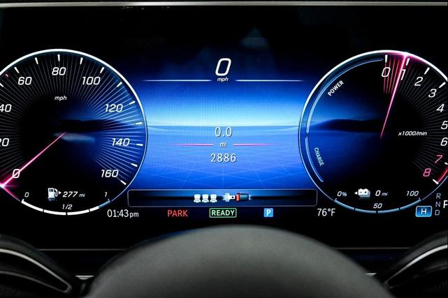 Photo of 2025 Polar White Mercedes-Benz GLE 450e