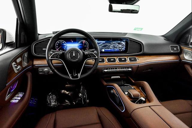 Photo of 2025 Polar White Mercedes-Benz GLE 450e