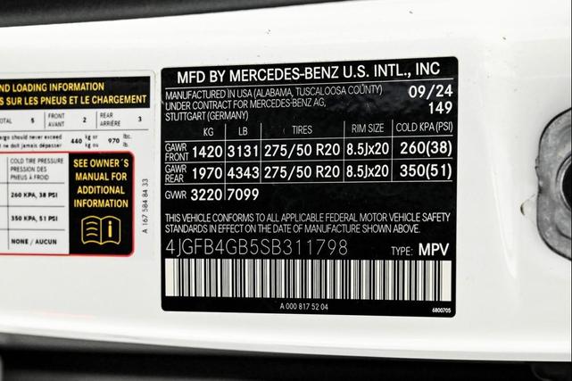 Photo of 2025 Polar White Mercedes-Benz GLE 450e