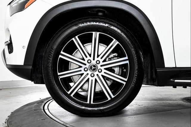 Photo of 2025 Polar White Mercedes-Benz GLE 450e