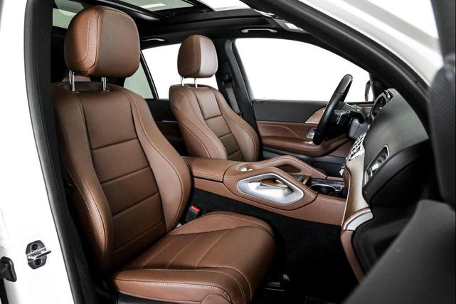 Photo of 2025 Polar White Mercedes-Benz GLE 450e