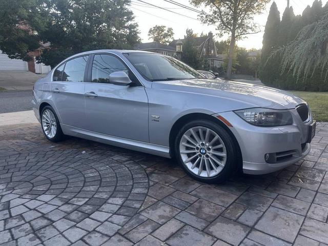 Photo of 2011 Silver BMW 335