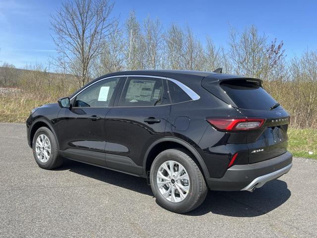 Photo of 2024 Agate Black Metallic Ford Escape