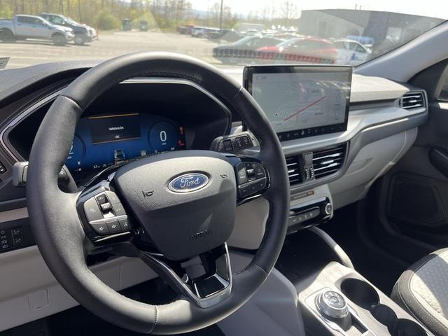 Photo of 2024 Agate Black Metallic Ford Escape