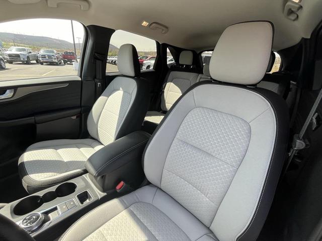 Photo of 2024 Agate Black Metallic Ford Escape