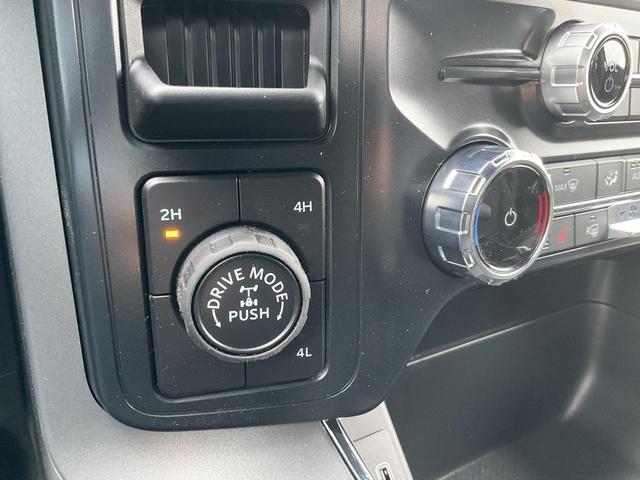 Photo of 2025 Space White Metallic Ford F-150