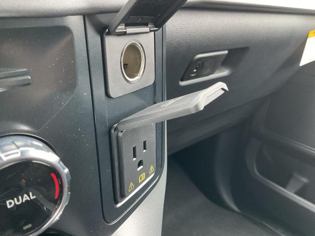 Photo of 2025 Space White Metallic Ford F-150