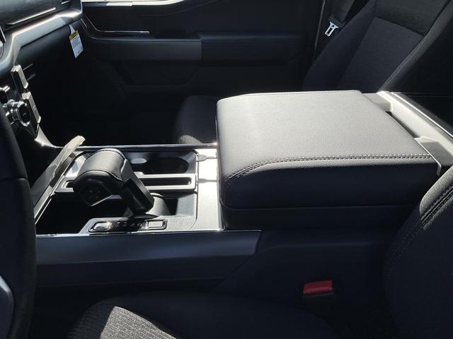 Photo of 2025 Oxford White Ford F-150