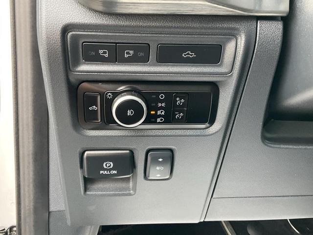 Photo of 2023 Oxford White Ford F-150