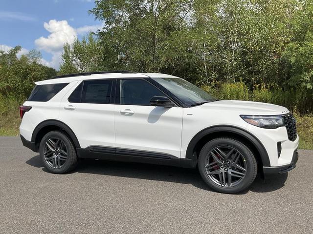 Photo of 2025 Star White Metallic Tri-Coat Ford Explorer