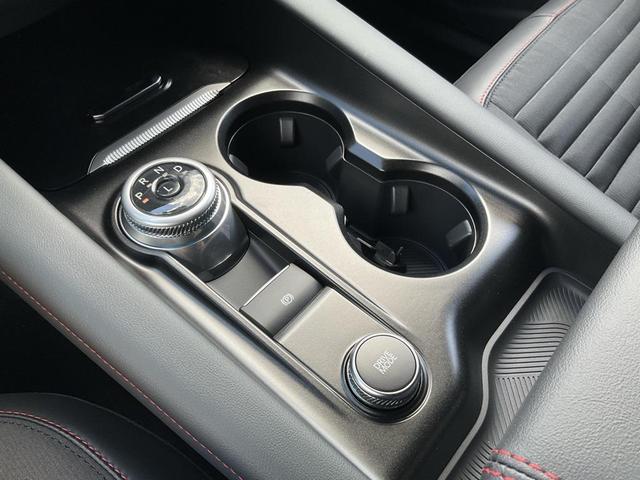 Photo of 2025 Star White Metallic Tri-Coat Ford Explorer