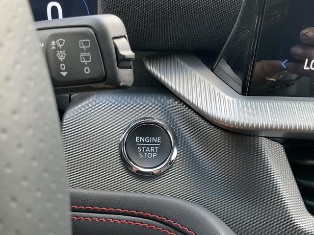 Photo of 2025 Star White Metallic Tri-Coat Ford Explorer
