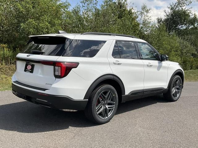 Photo of 2025 Star White Metallic Tri-Coat Ford Explorer