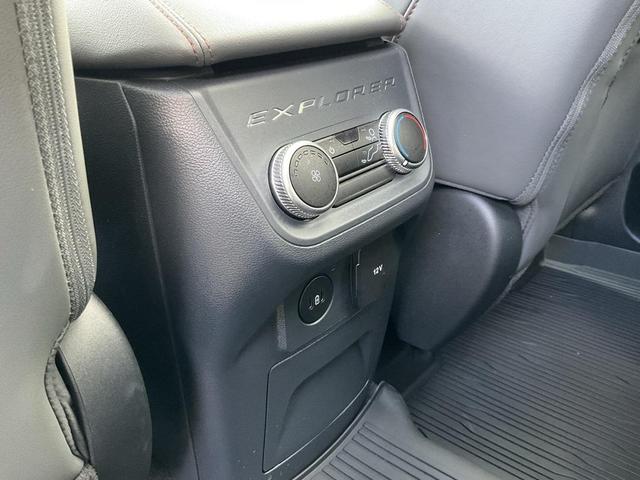 Photo of 2025 Space White Metallic Ford Explorer