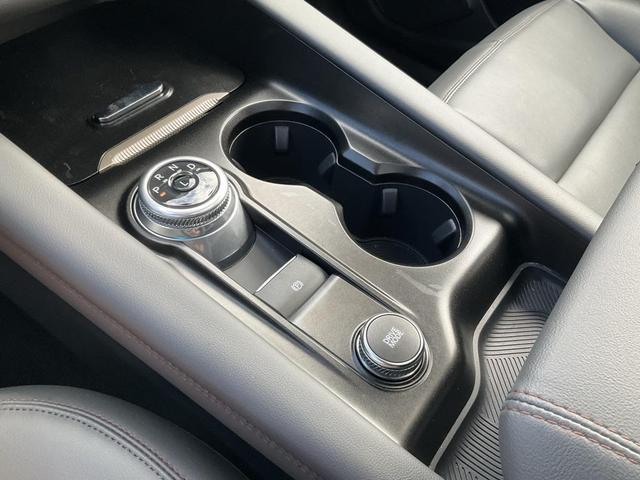 Photo of 2025 Space White Metallic Ford Explorer