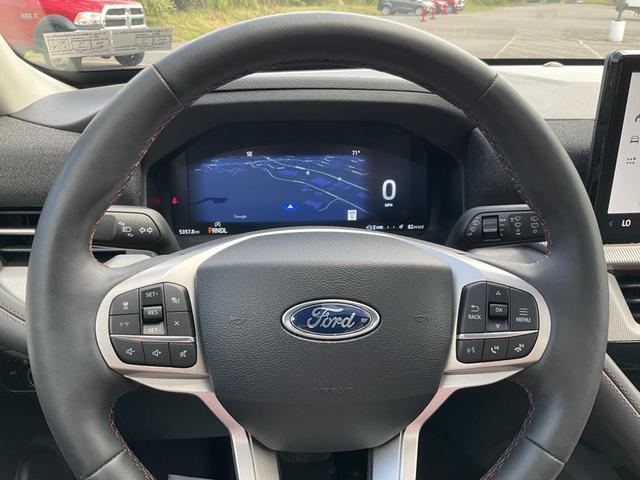 Photo of 2025 Space White Metallic Ford Explorer